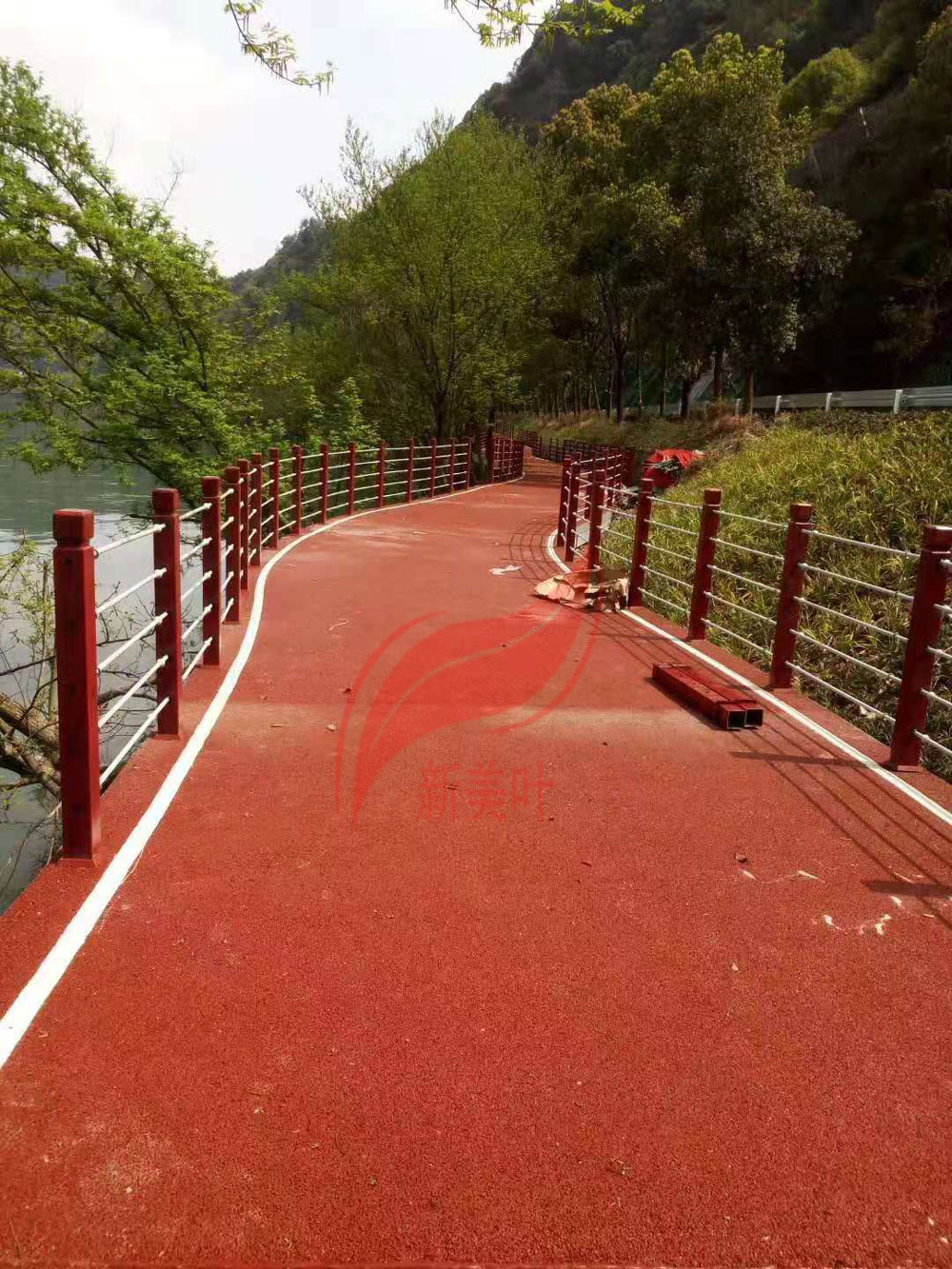 仿木紋河道欄桿